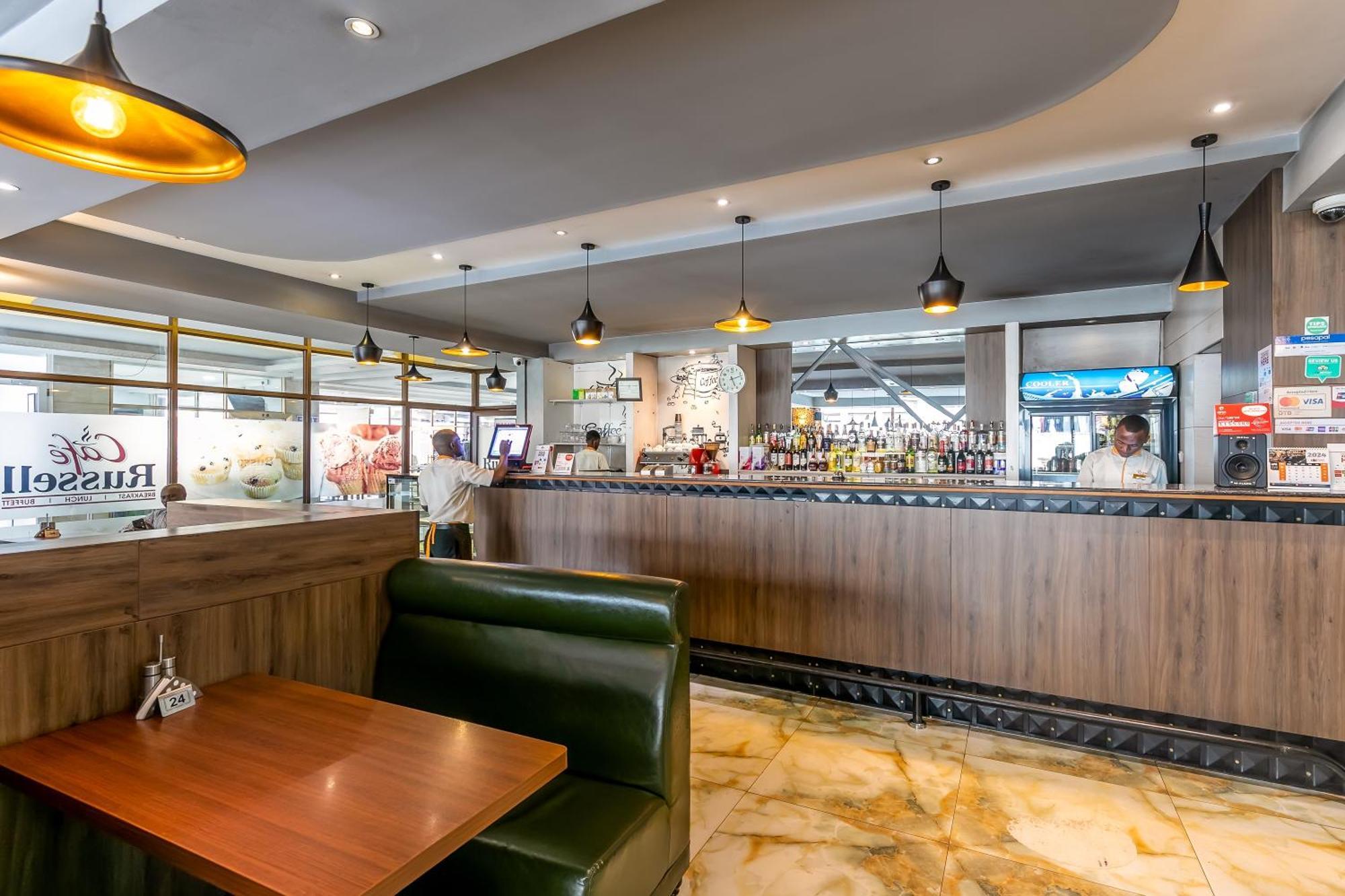 Russell Hotel Kampala Ngoại thất bức ảnh
