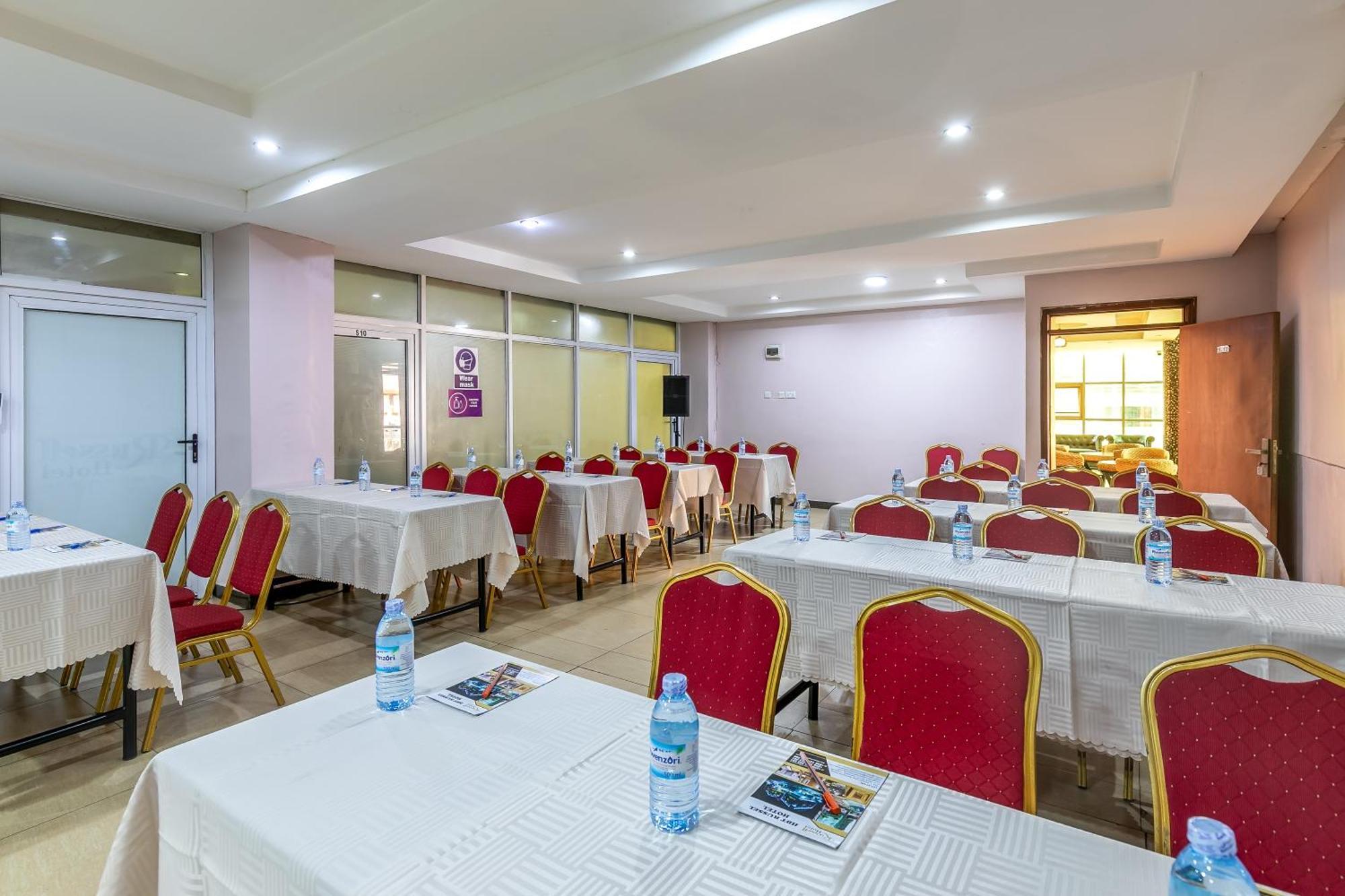 Russell Hotel Kampala Ngoại thất bức ảnh