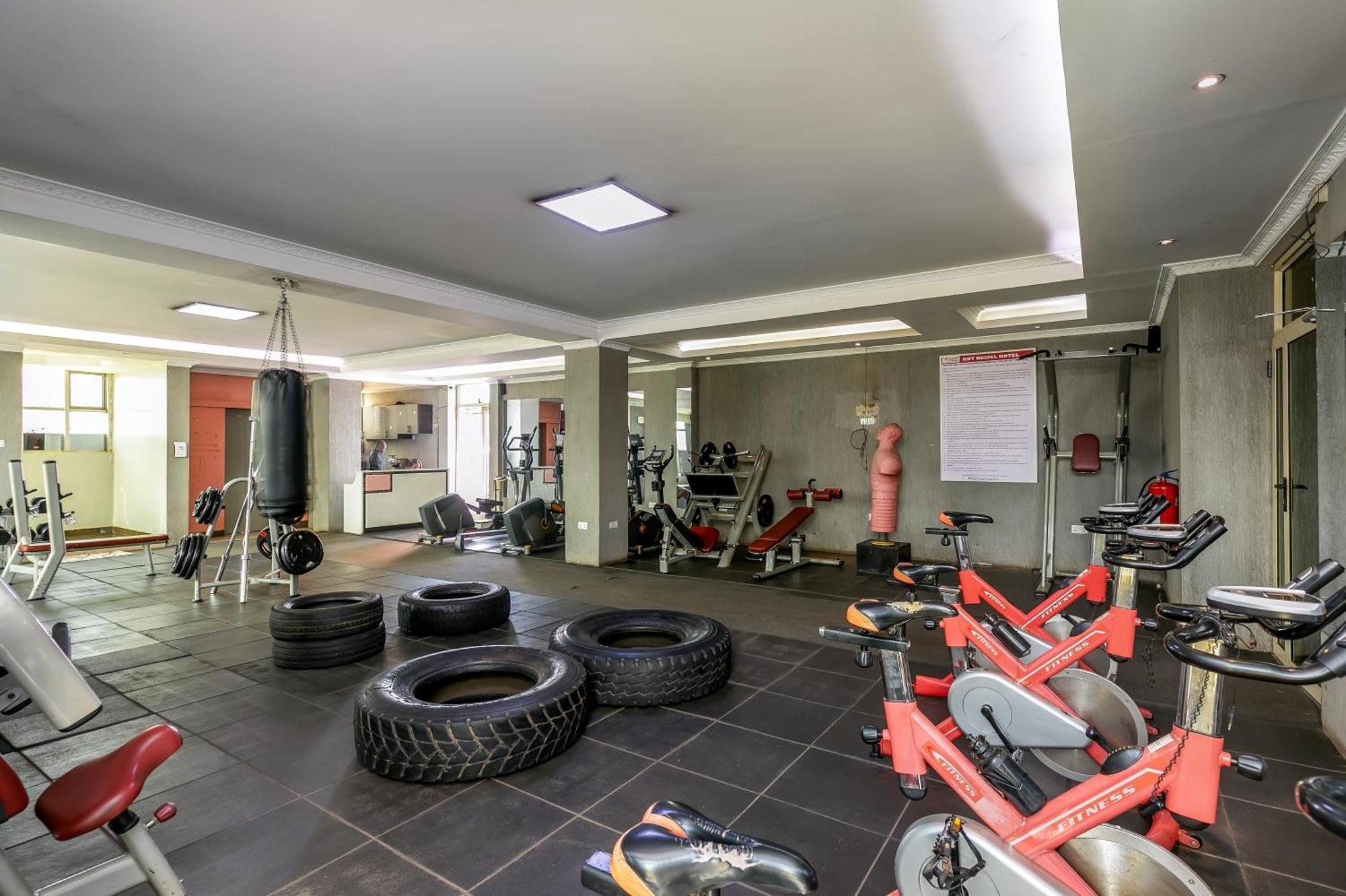 Russell Hotel Kampala Ngoại thất bức ảnh