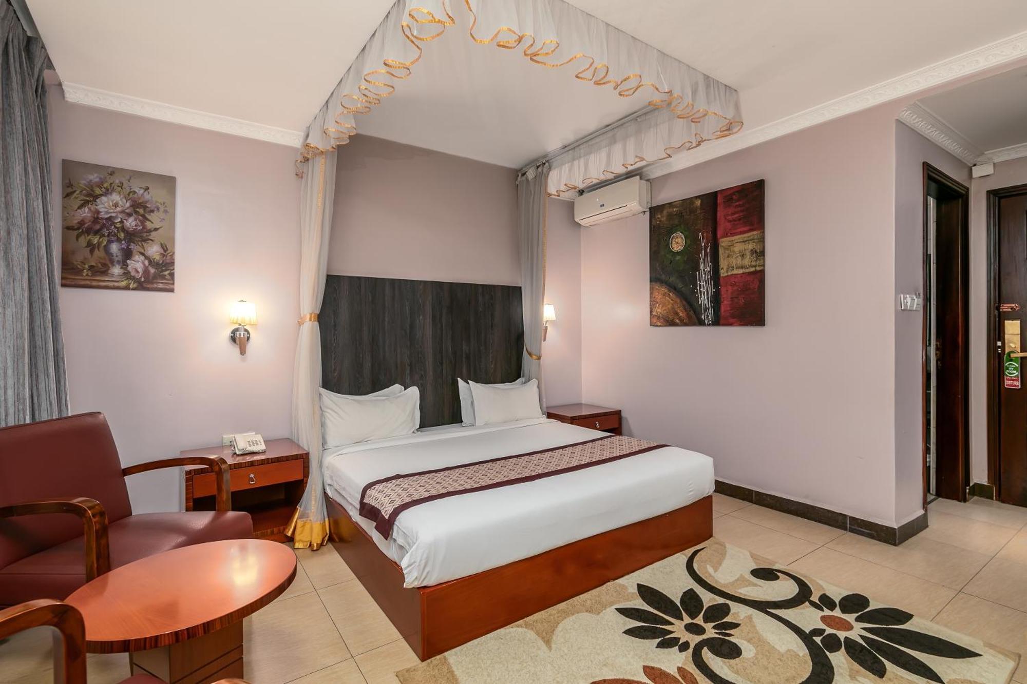 Russell Hotel Kampala Ngoại thất bức ảnh