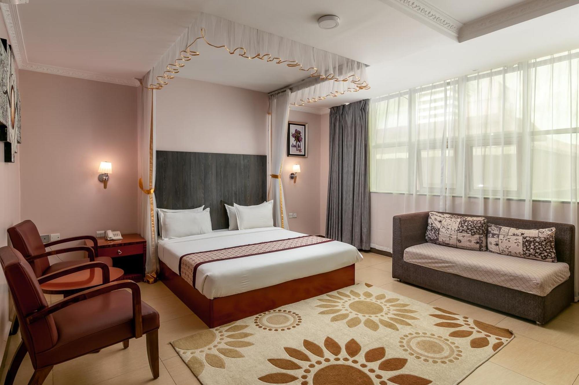 Russell Hotel Kampala Ngoại thất bức ảnh