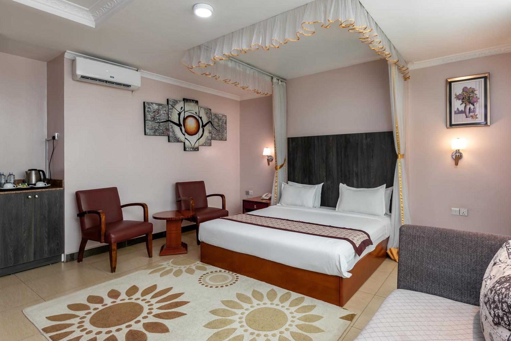 Russell Hotel Kampala Ngoại thất bức ảnh
