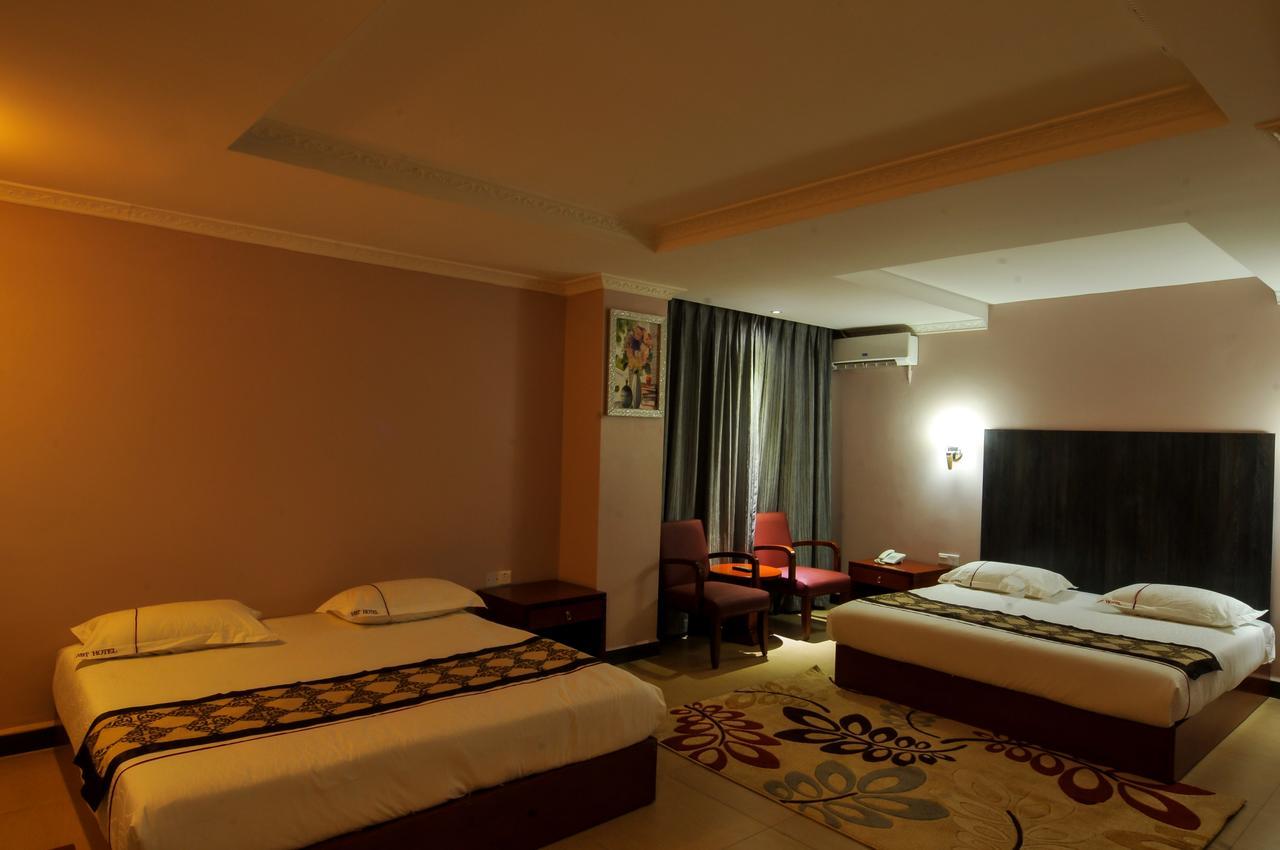 Russell Hotel Kampala Ngoại thất bức ảnh