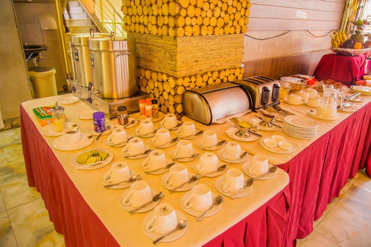 Russell Hotel Kampala Ngoại thất bức ảnh