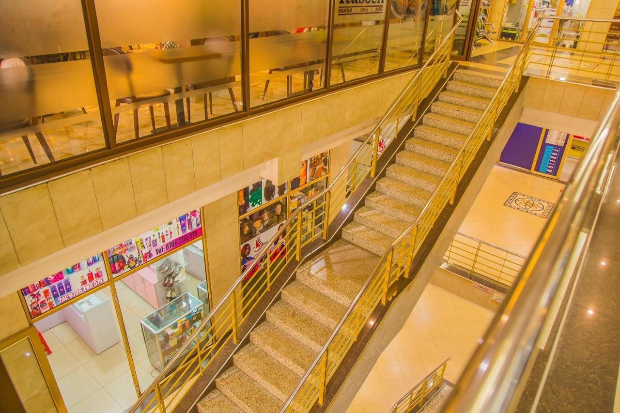 Russell Hotel Kampala Ngoại thất bức ảnh